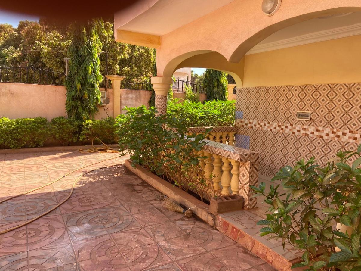 Villa Chambre B Climatisee Douche Cuisine Salon Bamako Eksteriør bilde